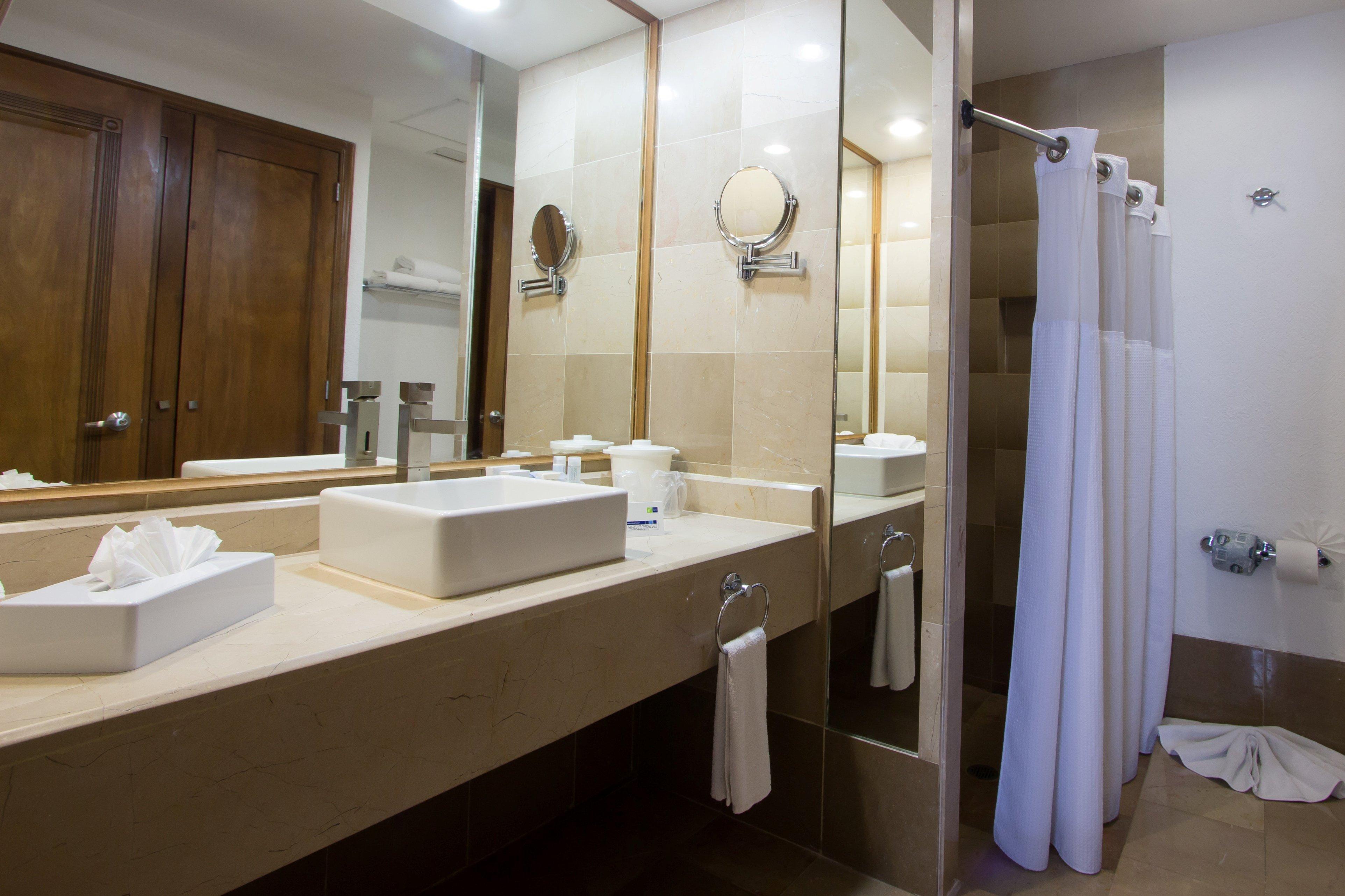 Holiday Inn Express Nuevo Laredo By Ihg Ngoại thất bức ảnh