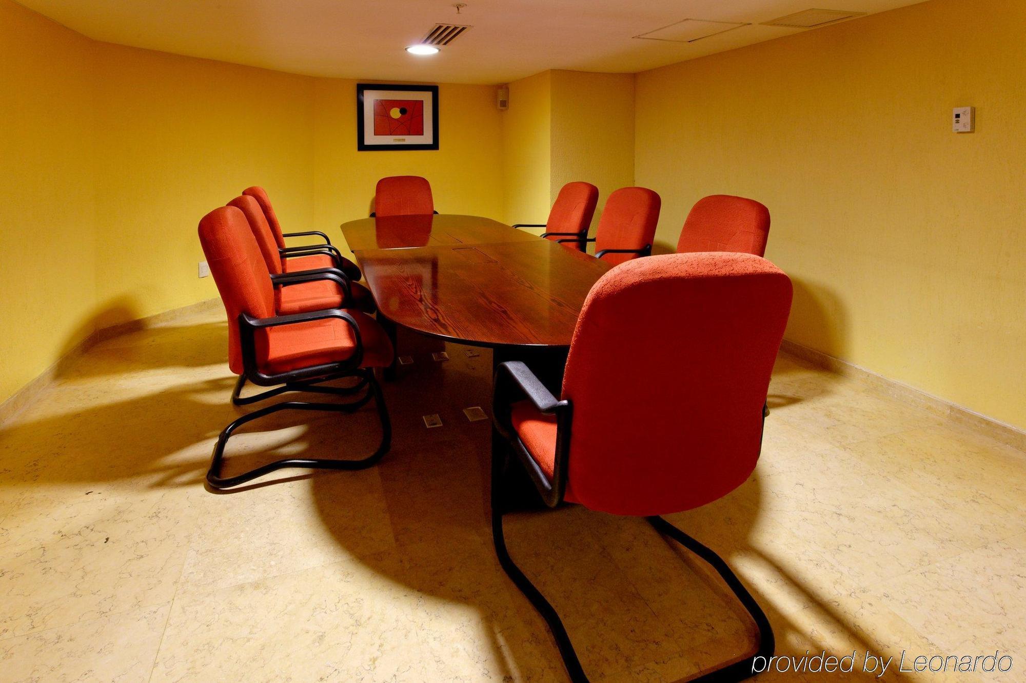 Holiday Inn Express Nuevo Laredo By Ihg Tiện nghi bức ảnh