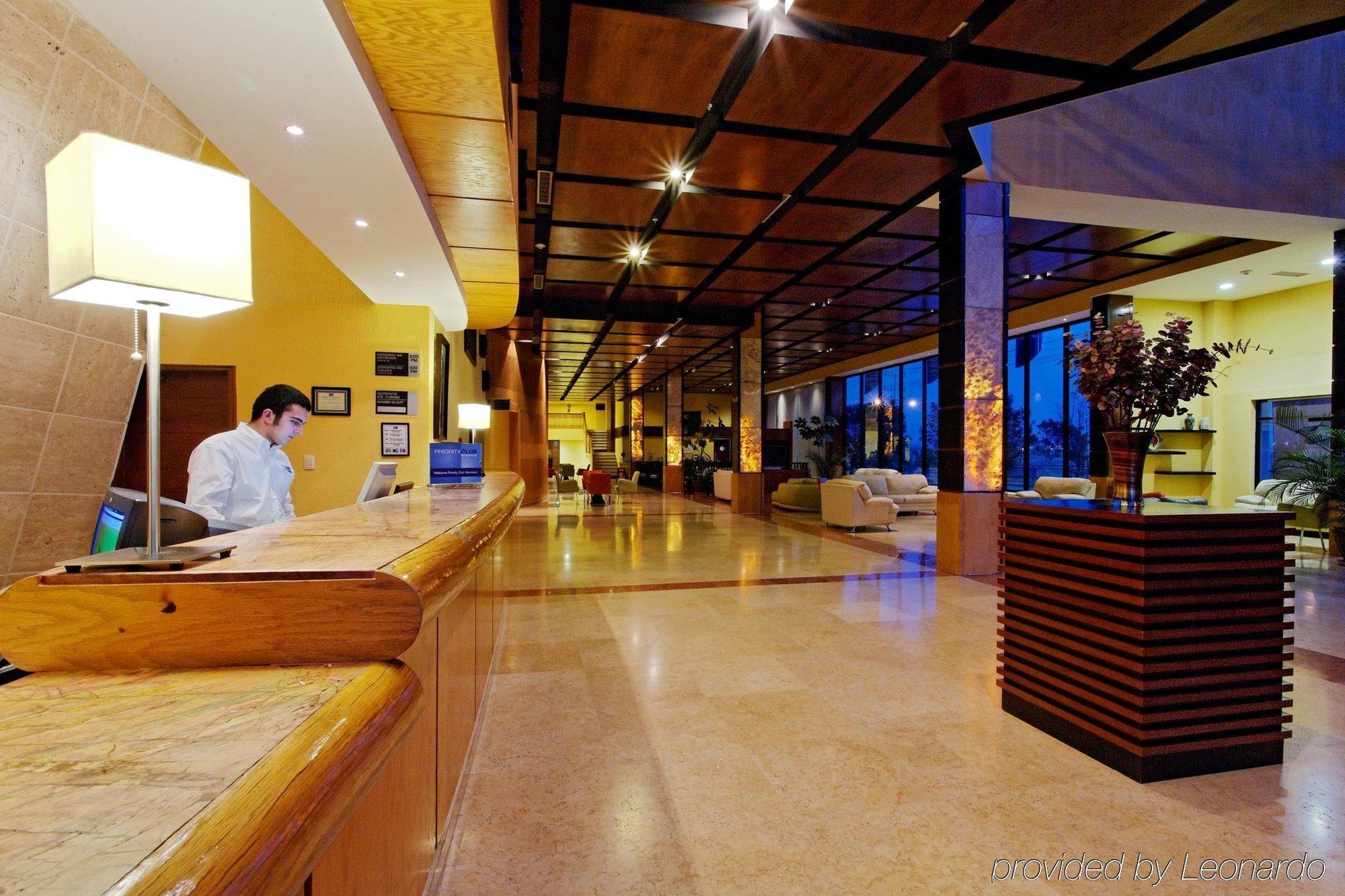 Holiday Inn Express Nuevo Laredo By Ihg Nội địa bức ảnh